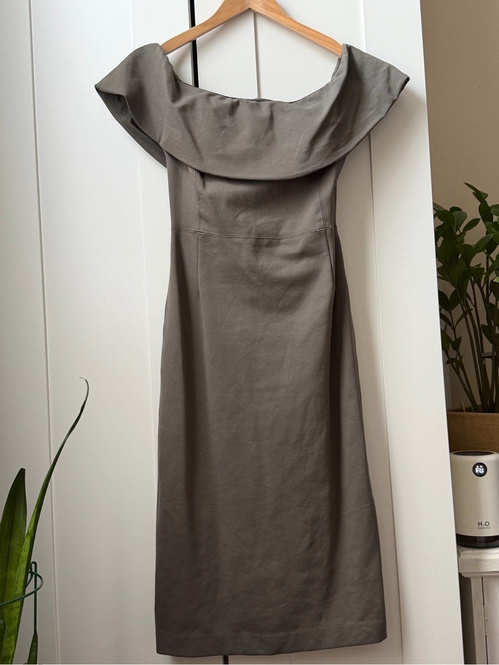 Aritzia Babaton Ruslan Midi Dress in Olive